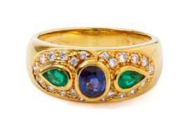 A SAPPHIRE, EMERALD AND DIAMOND RING