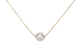 AN AKOYA CULTURED PEARL YELLOW GOLD NECKLACE