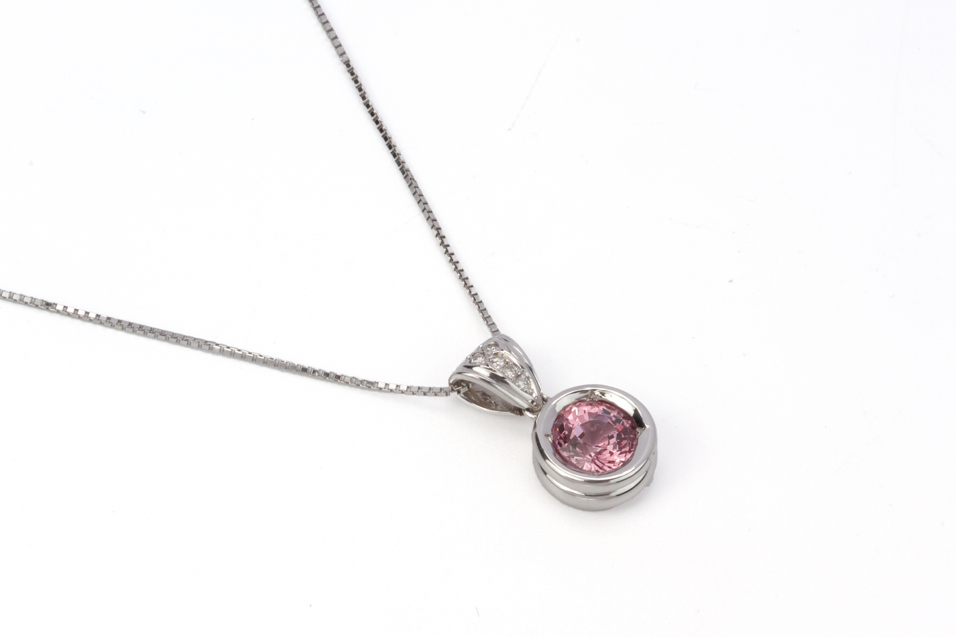 A PINK SPINEL AND DIAMOND PENDANT ON CHAIN - Image 4 of 4