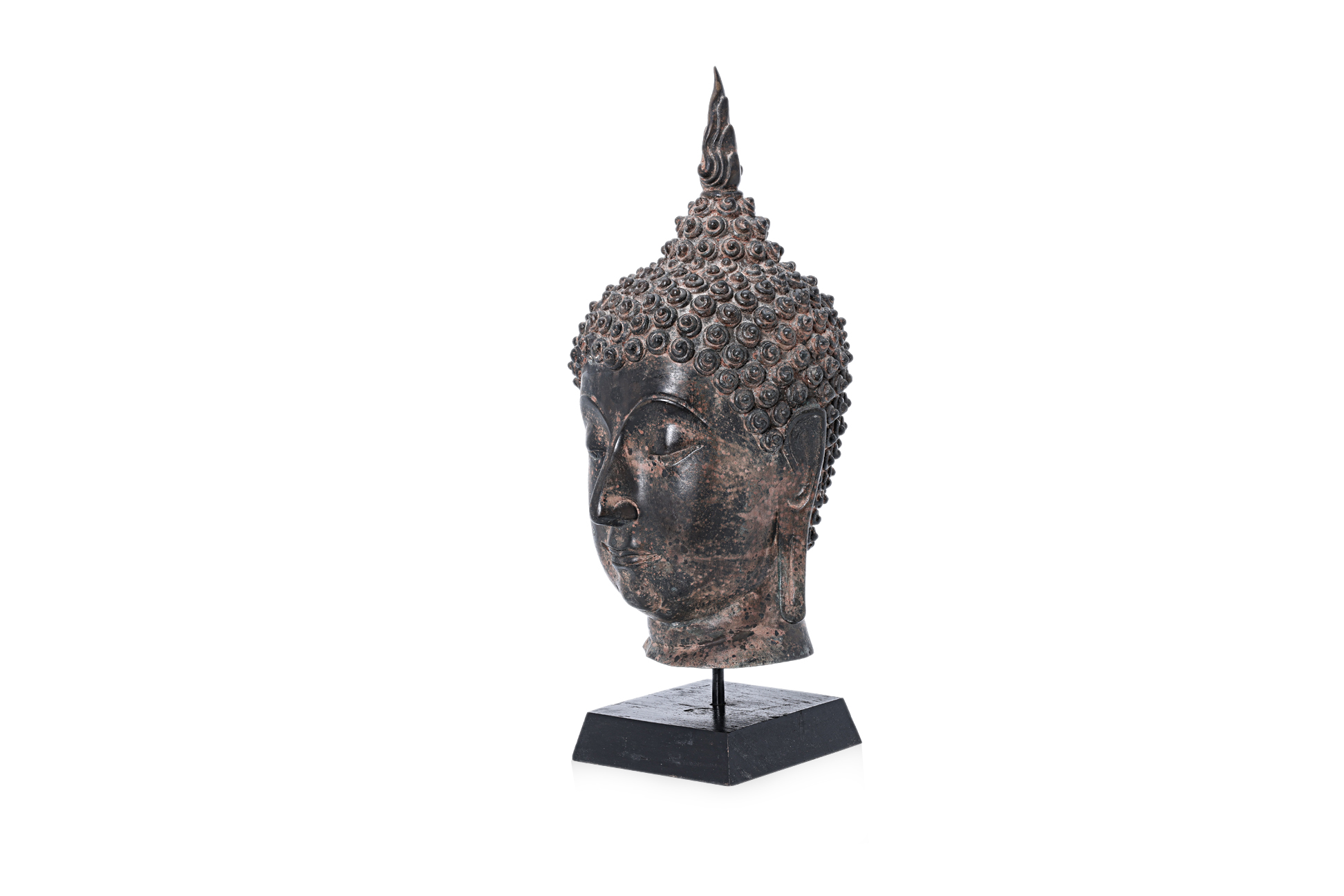 A SOUTHEAST ASIAN BRONZE BUDDHA HEAD - Image 2 of 3