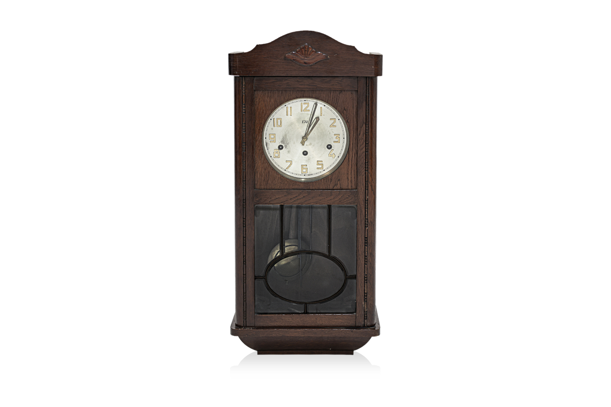 A VINTAGE OAK WALL CLOCK