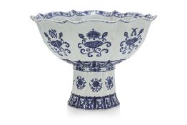 A VERY LARGE BLUE AND WHITE PORCELAIN PEDESTAL BOWL