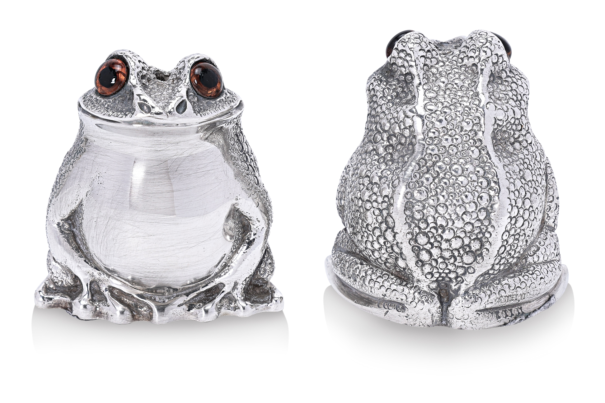 AN ENGLISH NOVELTY SILVER THREE PIECE FROG CONDIMENT SET - Image 2 of 3