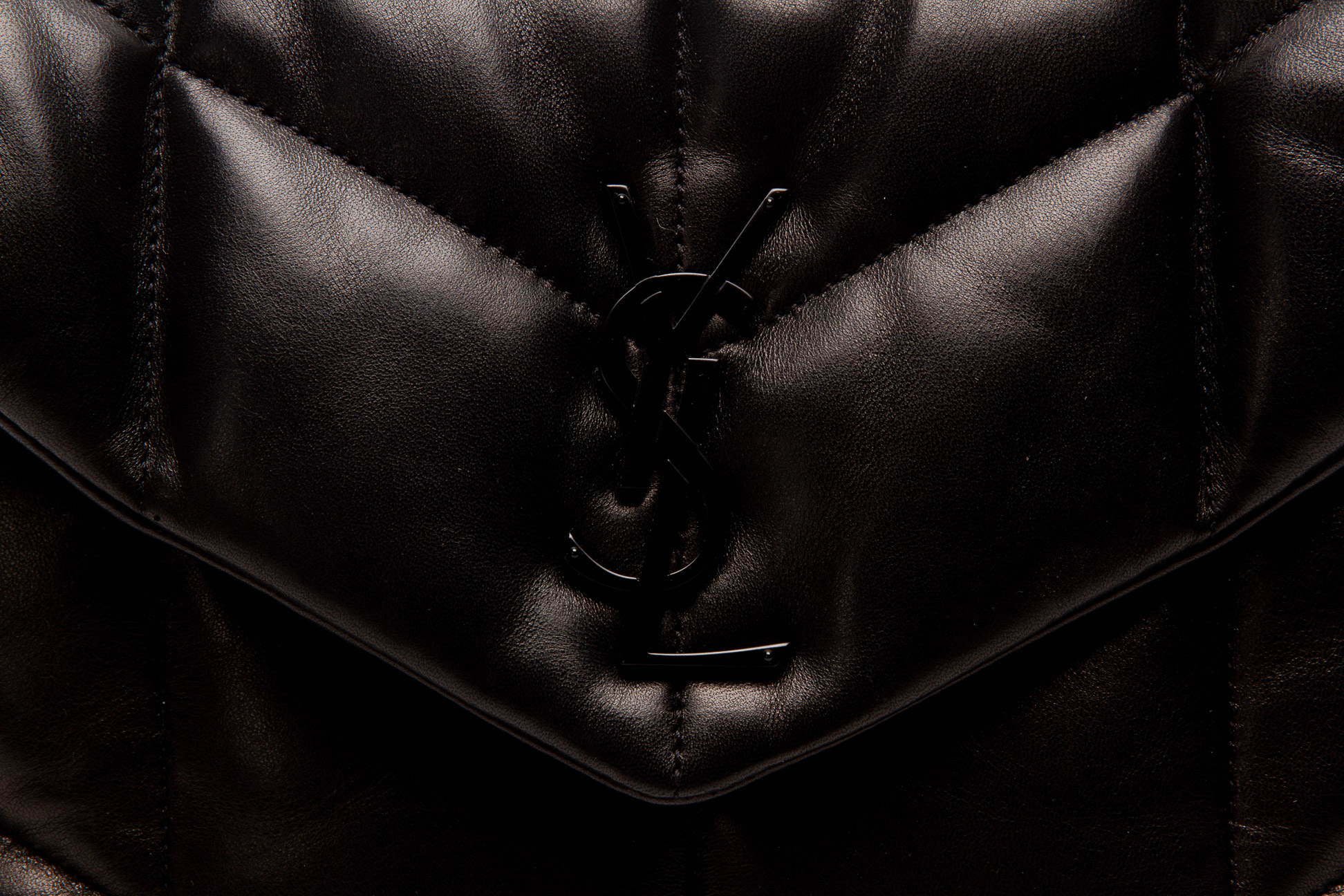 AN YVES SAINT LAURENT LOULOU QUILTED LEATHER SHOULDER BAG - Image 3 of 5