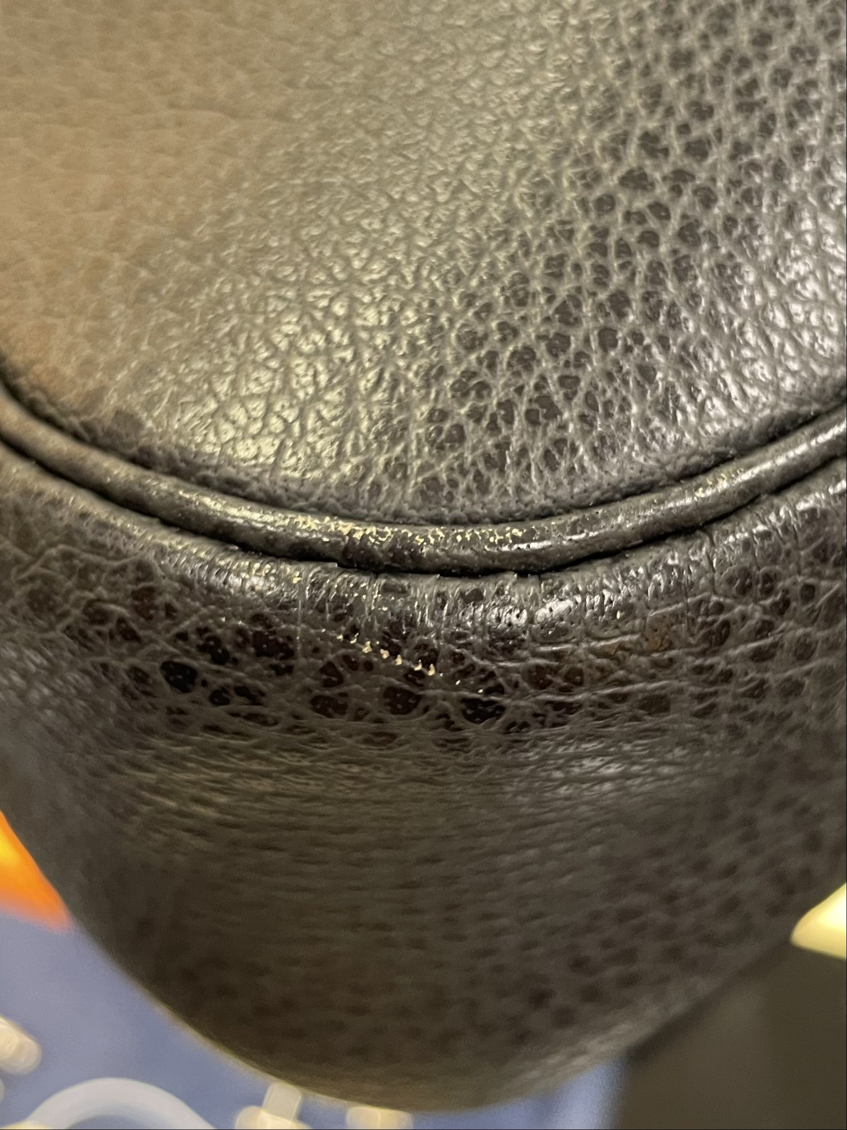 AN HERMES TRIM TOGO LEATHER SHOULDER BAG - Image 5 of 5