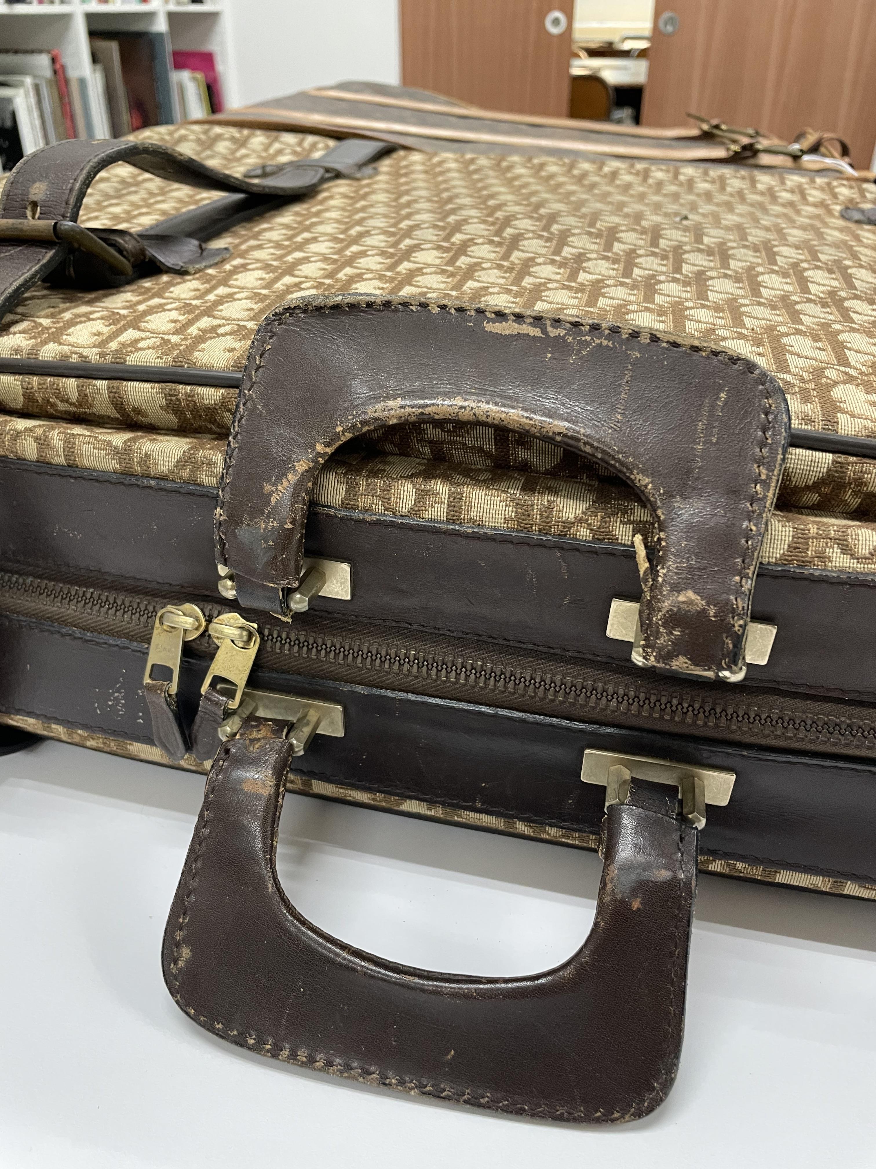 A GRADUATED SET OF TWO VINTAGE CHRISTIAN DIOR SUITCASES - Image 8 of 14