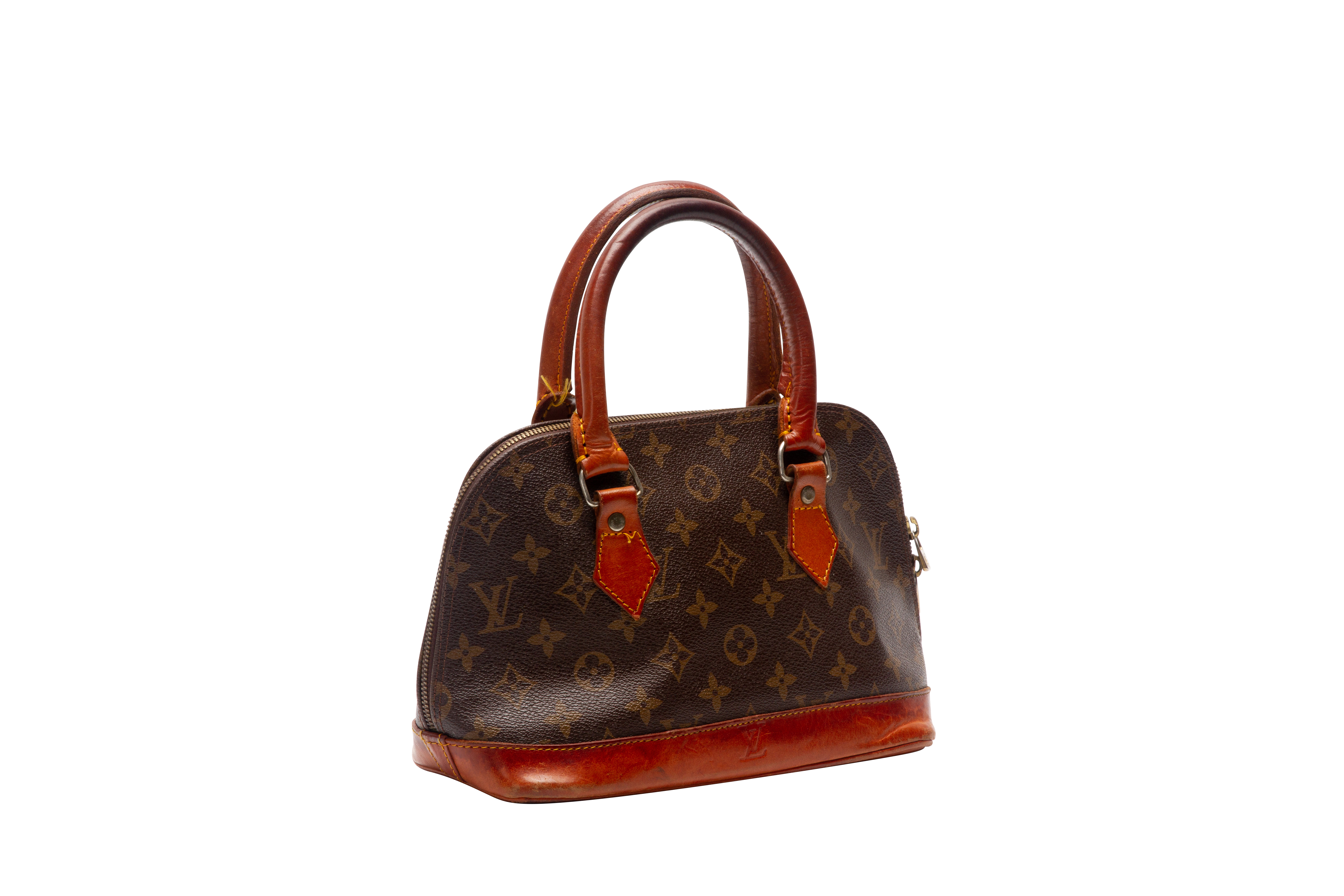 THREE VINTAGE LOUIS VUITTON, GUCCI AND HERMES HANDBAGS - Image 2 of 22