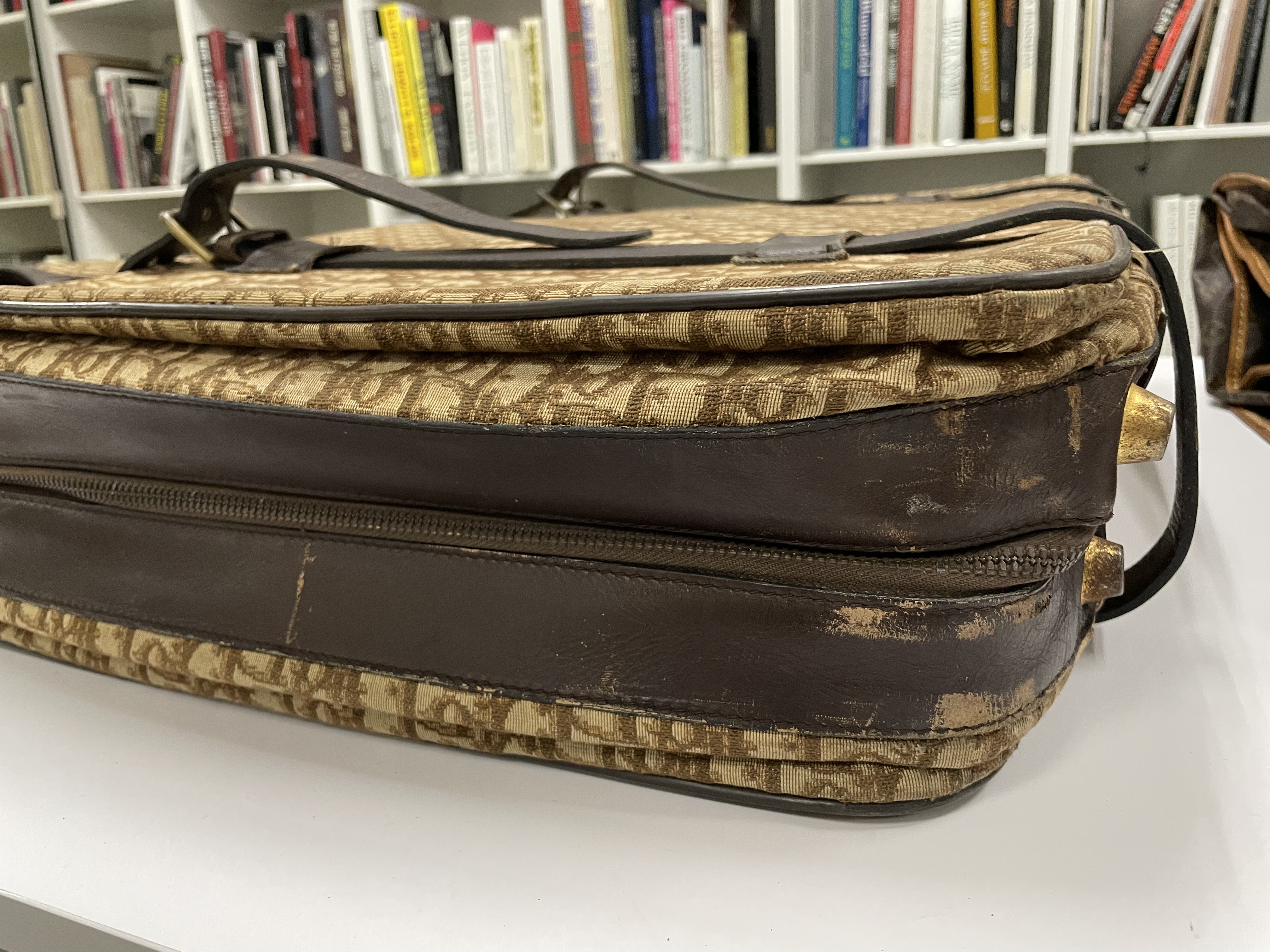 A GRADUATED SET OF TWO VINTAGE CHRISTIAN DIOR SUITCASES - Image 7 of 14
