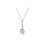 A DIAMOND PENDANT NECKLACE