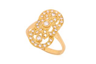 A YELLOW GOLD DIAMOND RING