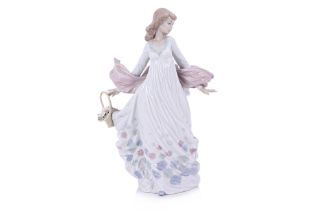 A LLADRÓ PORCELAIN FIGURE 'SPRING SPLENDOUR'