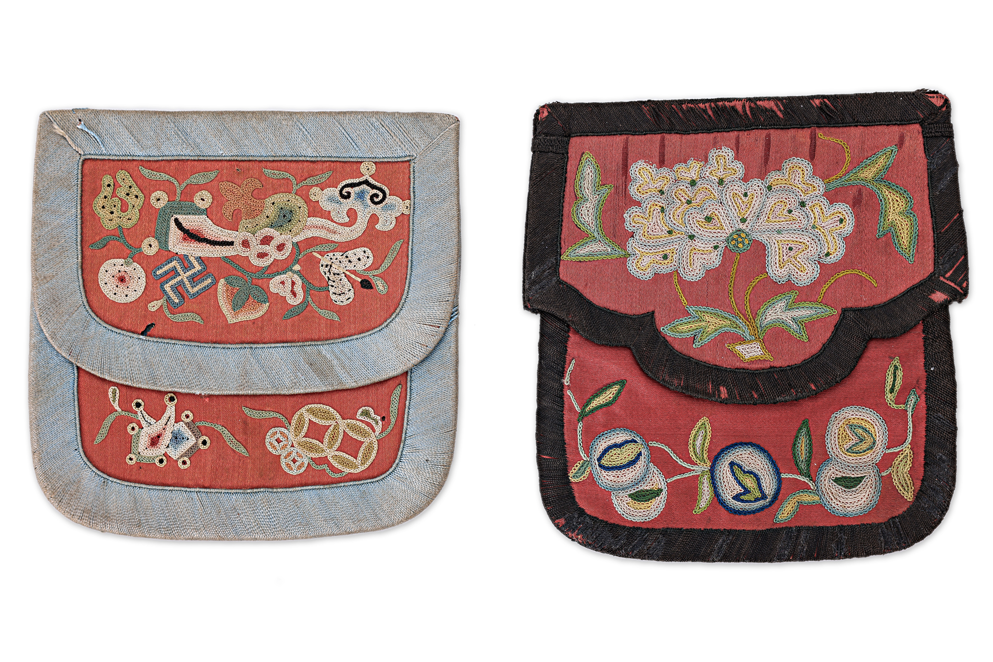 FOUR CHINESE SILK EMBROIDERED SQUARE PURSES - Image 3 of 3