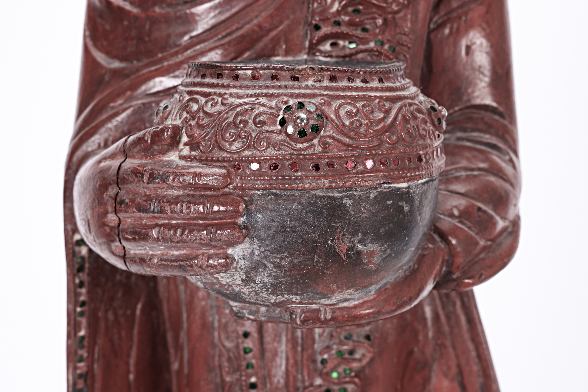 A BURMESE LACQUERED STANDING MONK - Image 3 of 3