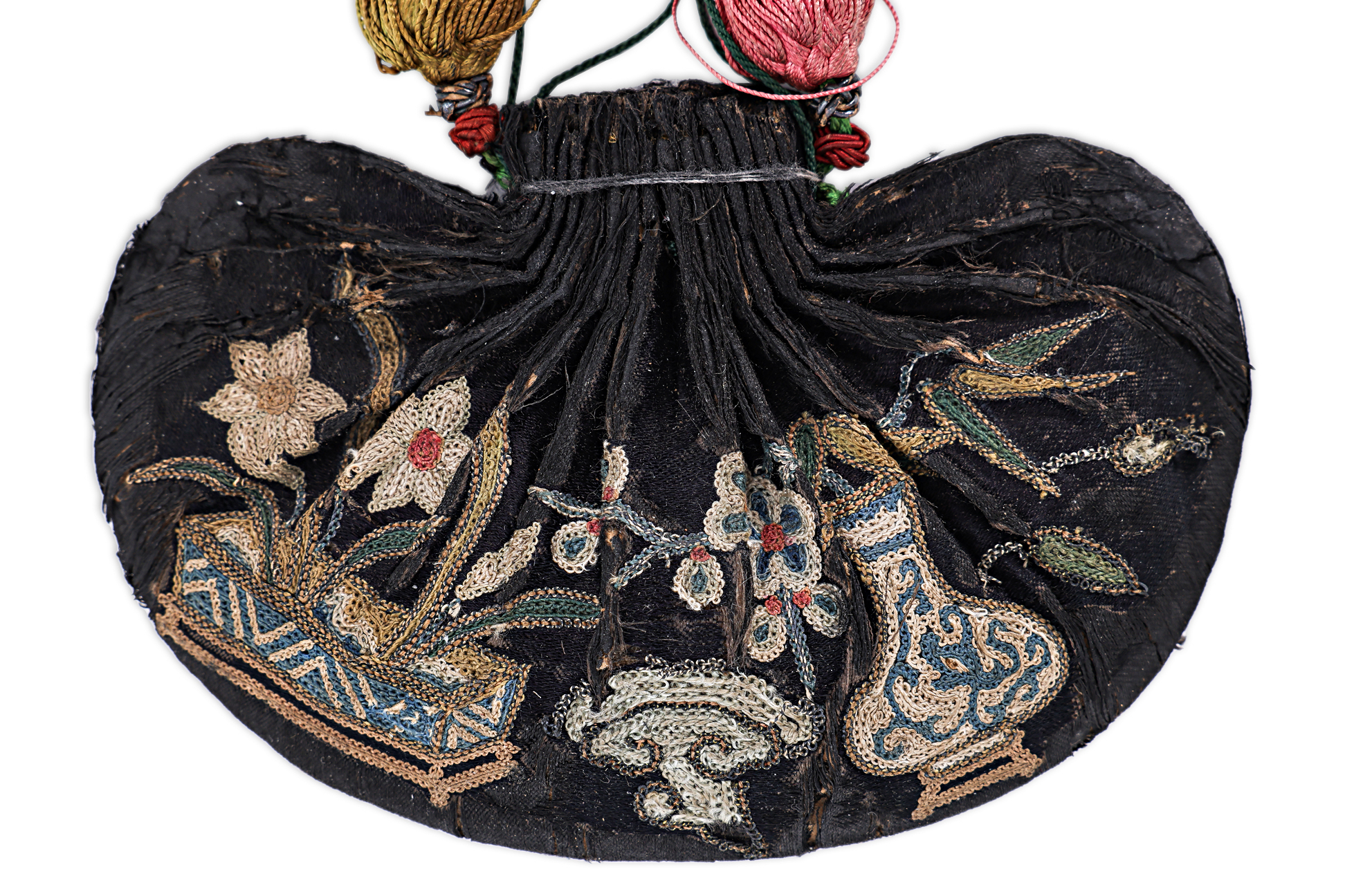 THREE CHINESE SILK EMBROIDERED HEART-SHAPED PURSES - Image 4 of 4