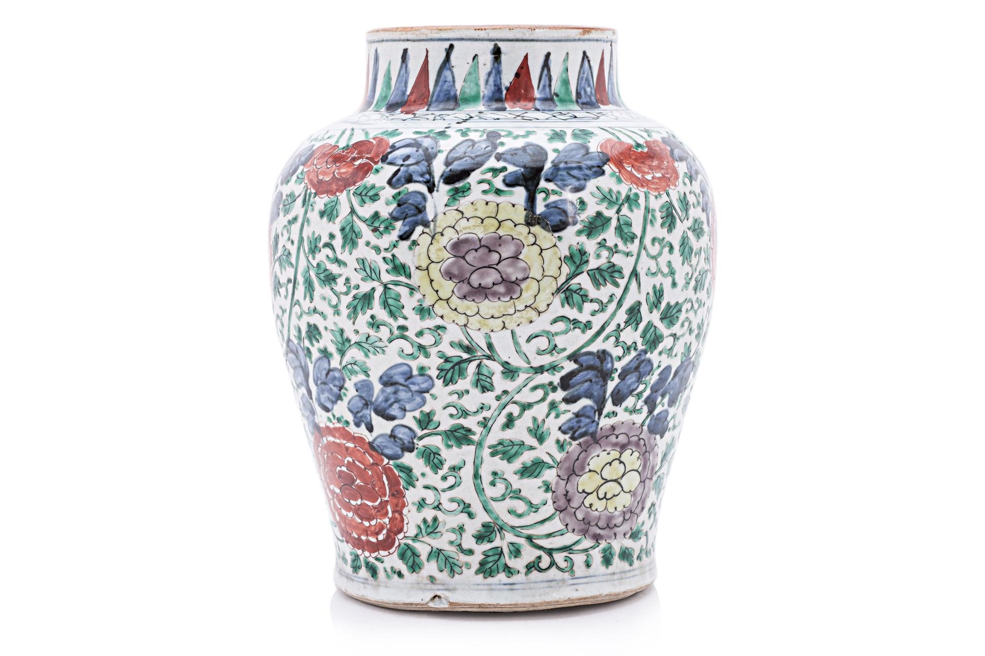 A WUCAI PORCELAIN SCROLLING PEONY JAR - Image 2 of 8