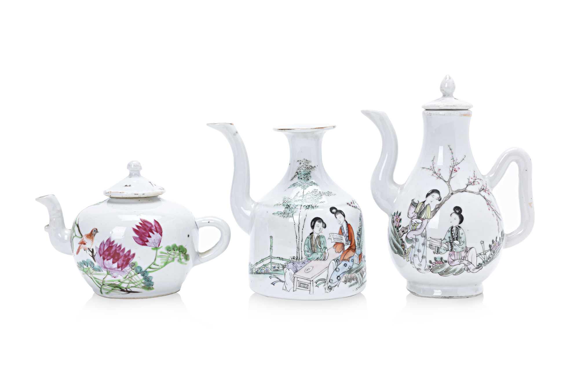 A GROUP OF FAMILLE ROSE PORCELAIN ITEMS - Image 2 of 3