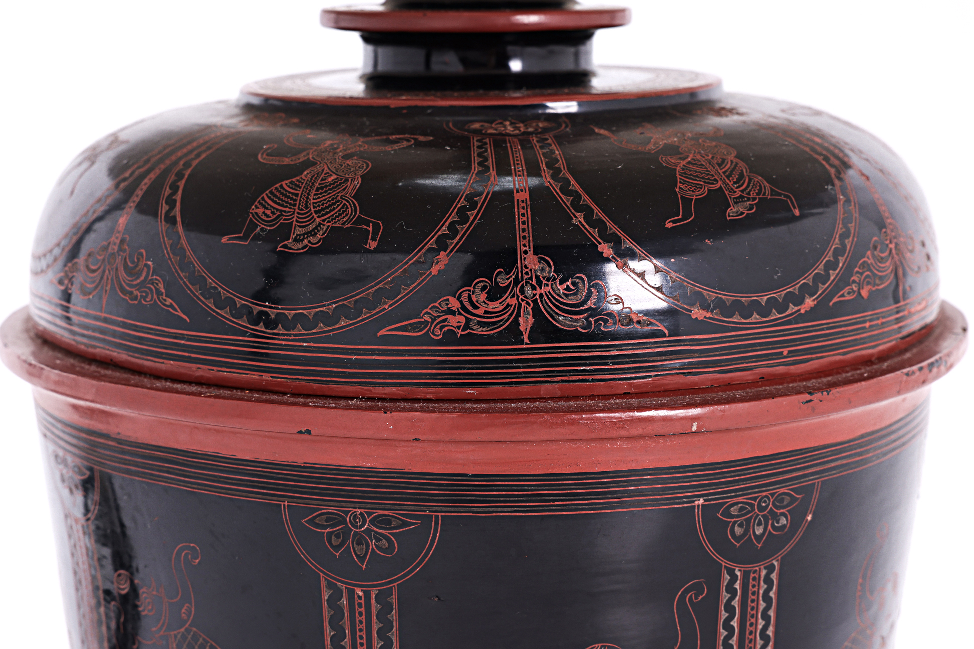 A BURMESE LACQUER TABLE LAMP - Image 2 of 3