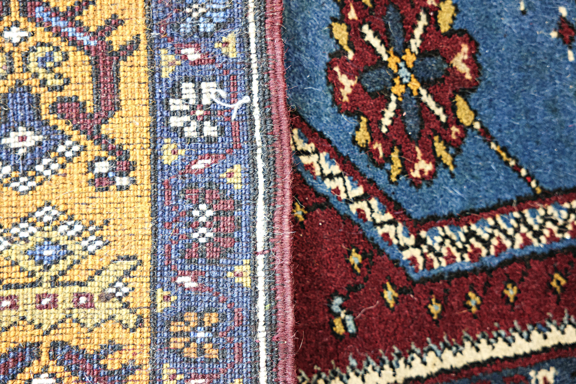 A YAHYALI WOOL RUG - Image 2 of 3