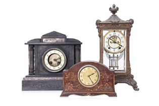 A GROUP OF THREE MANTEL CLOCKS