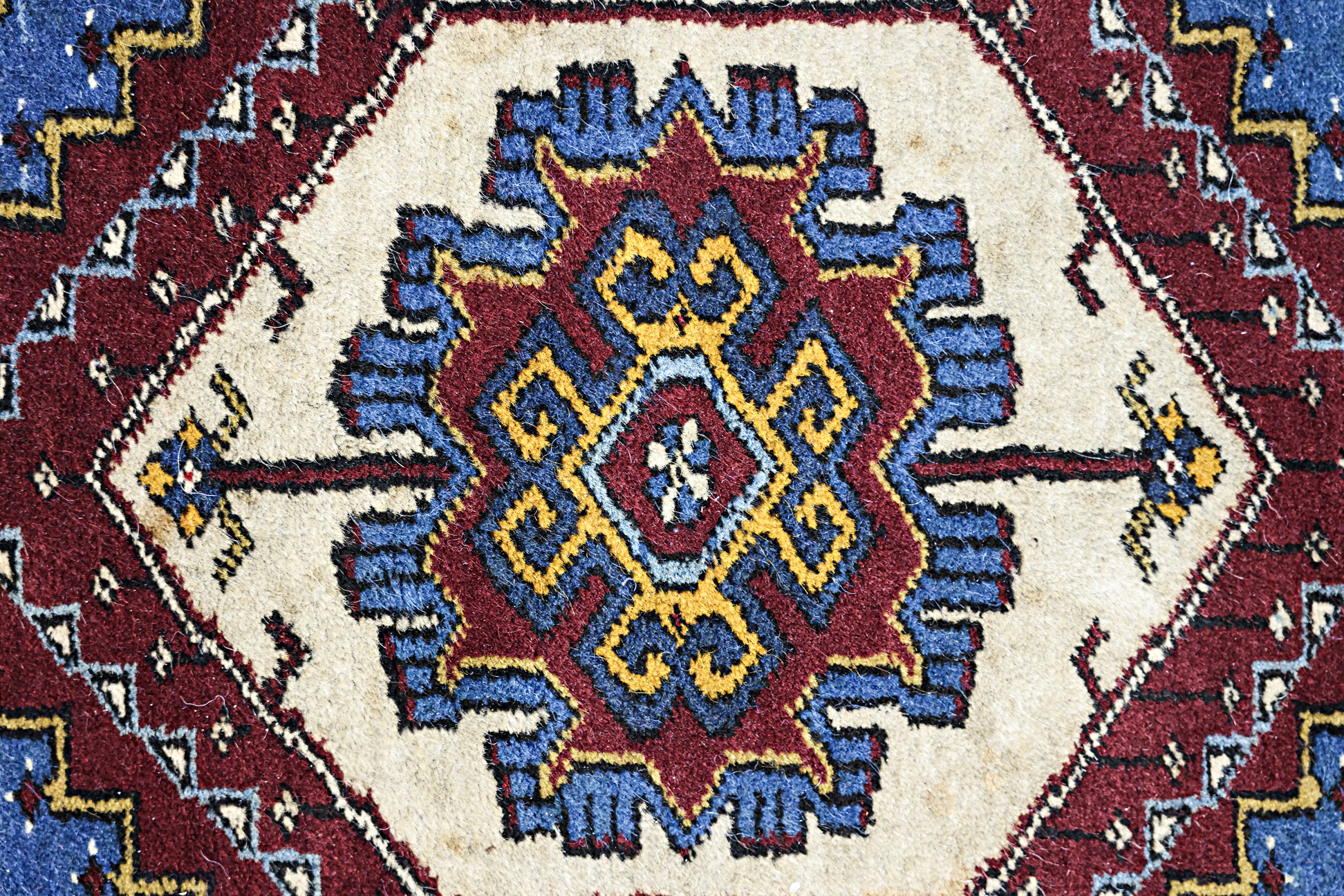 A YAHYALI WOOL RUG - Image 3 of 3