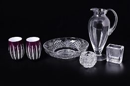 A GROUP OF CRYSTAL AND GLASSWARE