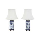 A PAIR OF BLUE AND WHITE PORCELAIN TABLE LAMPS