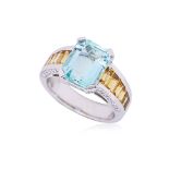 AN AQUAMARINE, YELLOW SAPPHIRE AND DIAMOND RING