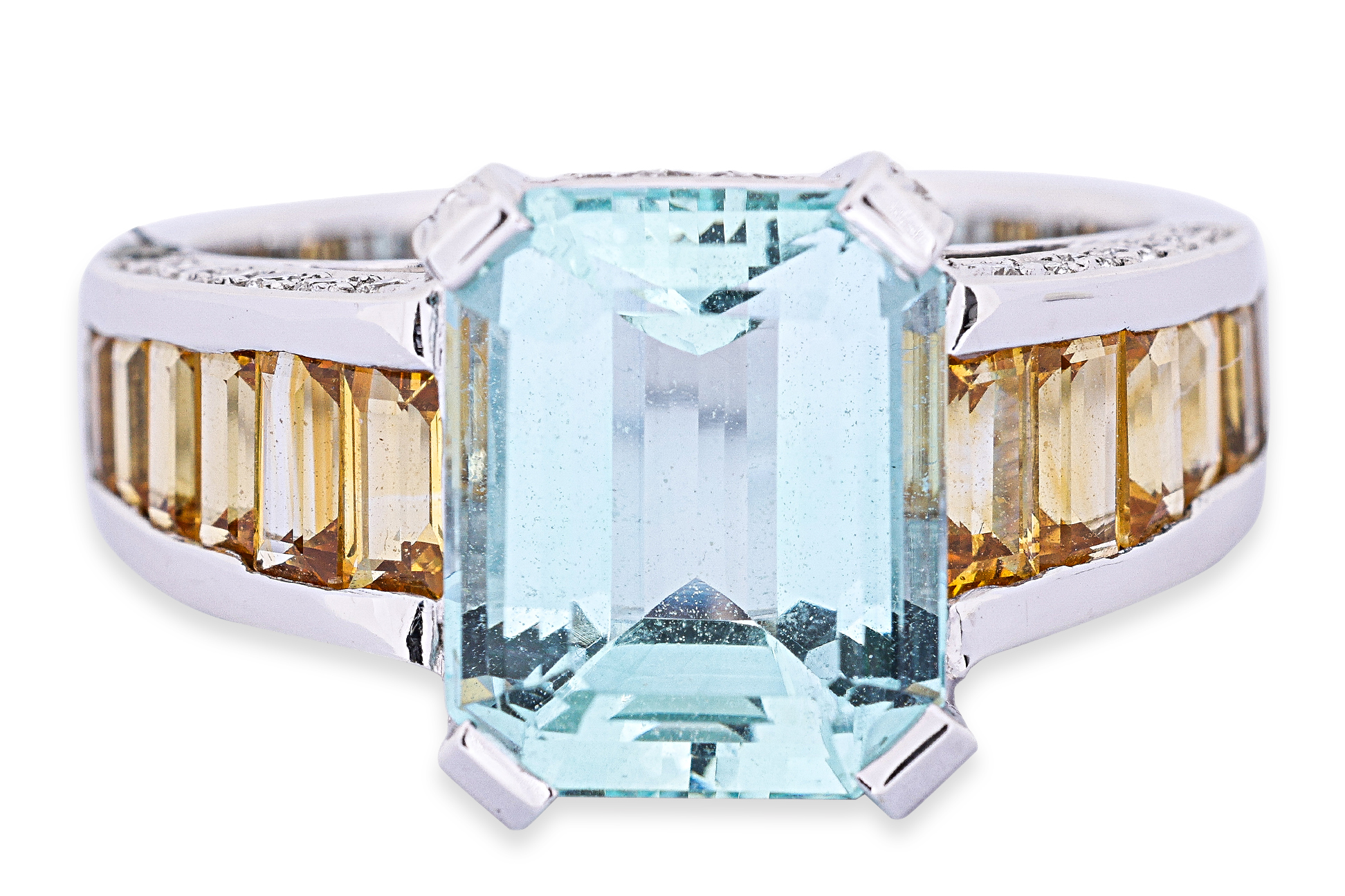 AN AQUAMARINE, YELLOW SAPPHIRE AND DIAMOND RING - Image 2 of 4