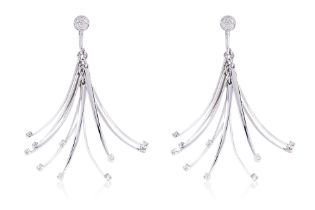 A PAIR OF DIAMOND DROP EARRINGS