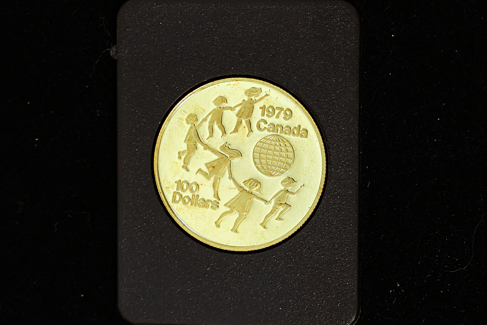 CANADA QUEEN ELIZABETH II 1979 $100 GOLD PROOF COIN - Image 2 of 2