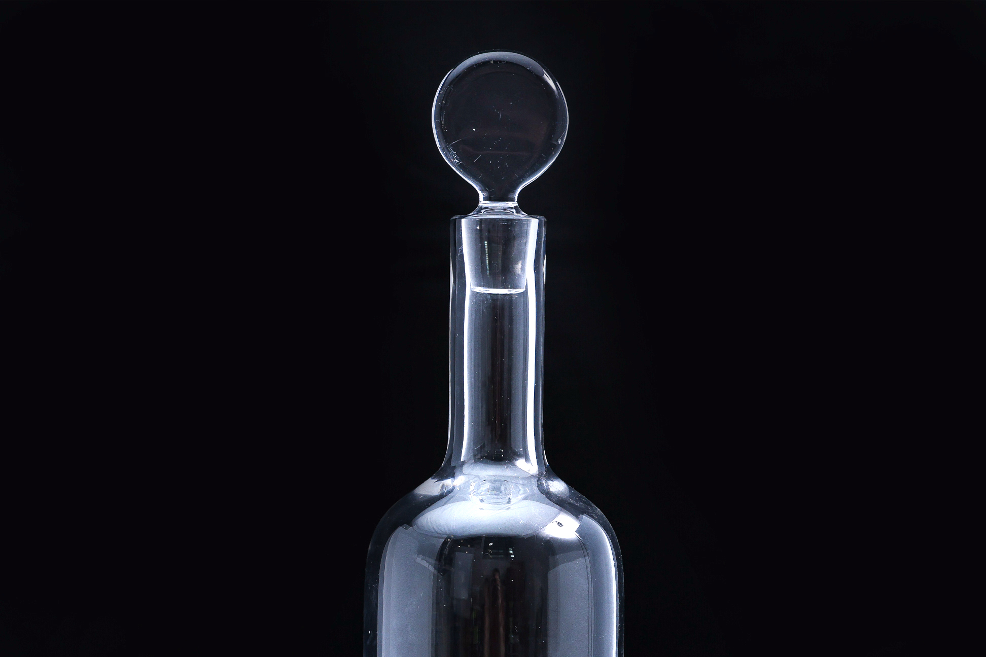 A BACCARAT CRYSTAL 'DIONYSIS' DECANTER - Image 3 of 3