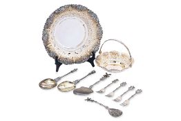 A GROUP OF DUTCH AND INDONESIAN SILVER AND WHITE METAL ITEMS