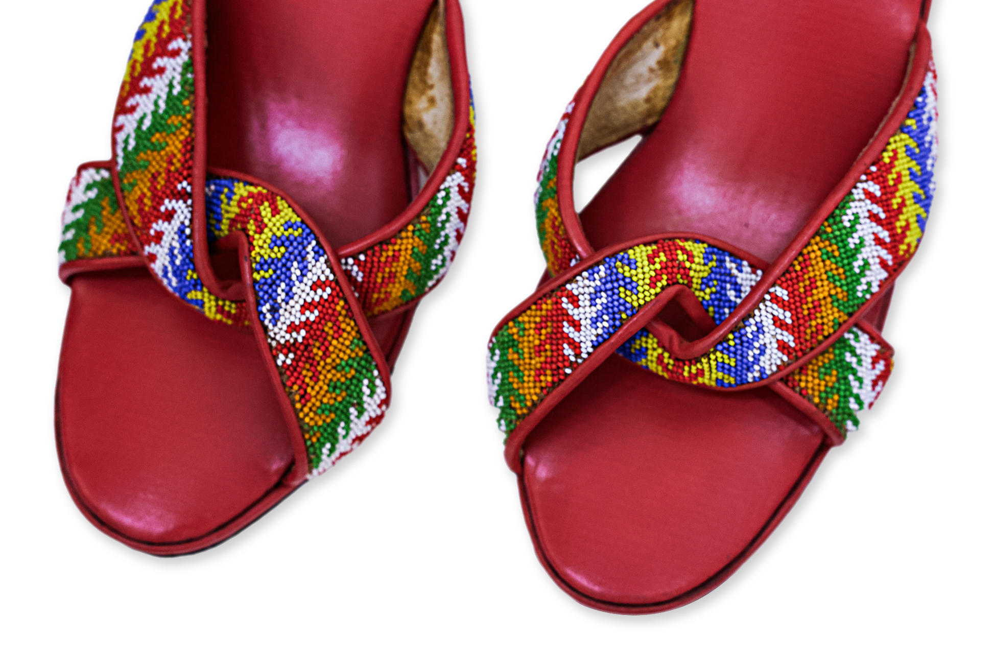 A LARGE COLLECTION OF EMBROIDERED AND BEADED SLIPPERS - Image 2 of 4