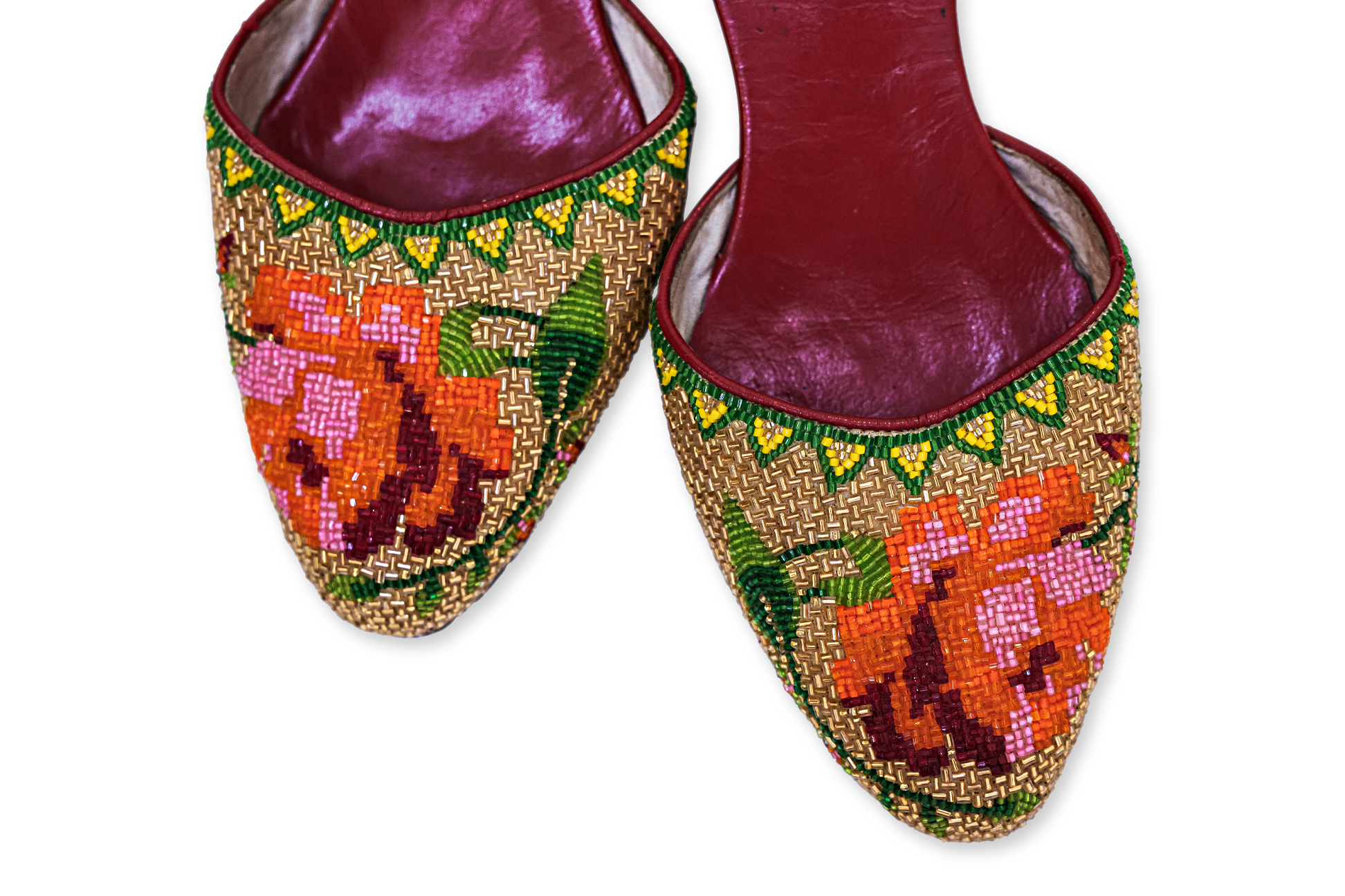 A LARGE COLLECTION OF EMBROIDERED AND BEADED SLIPPERS - Image 4 of 4