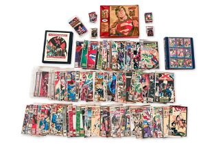 A GROUP OF ASSORTED MARVEL & DC COMICS AND CARDS