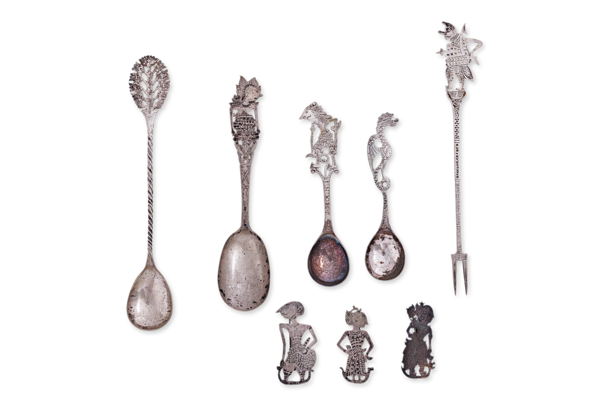 A GROUP OF MALAY WAYANG SILVER WARE - Image 2 of 2