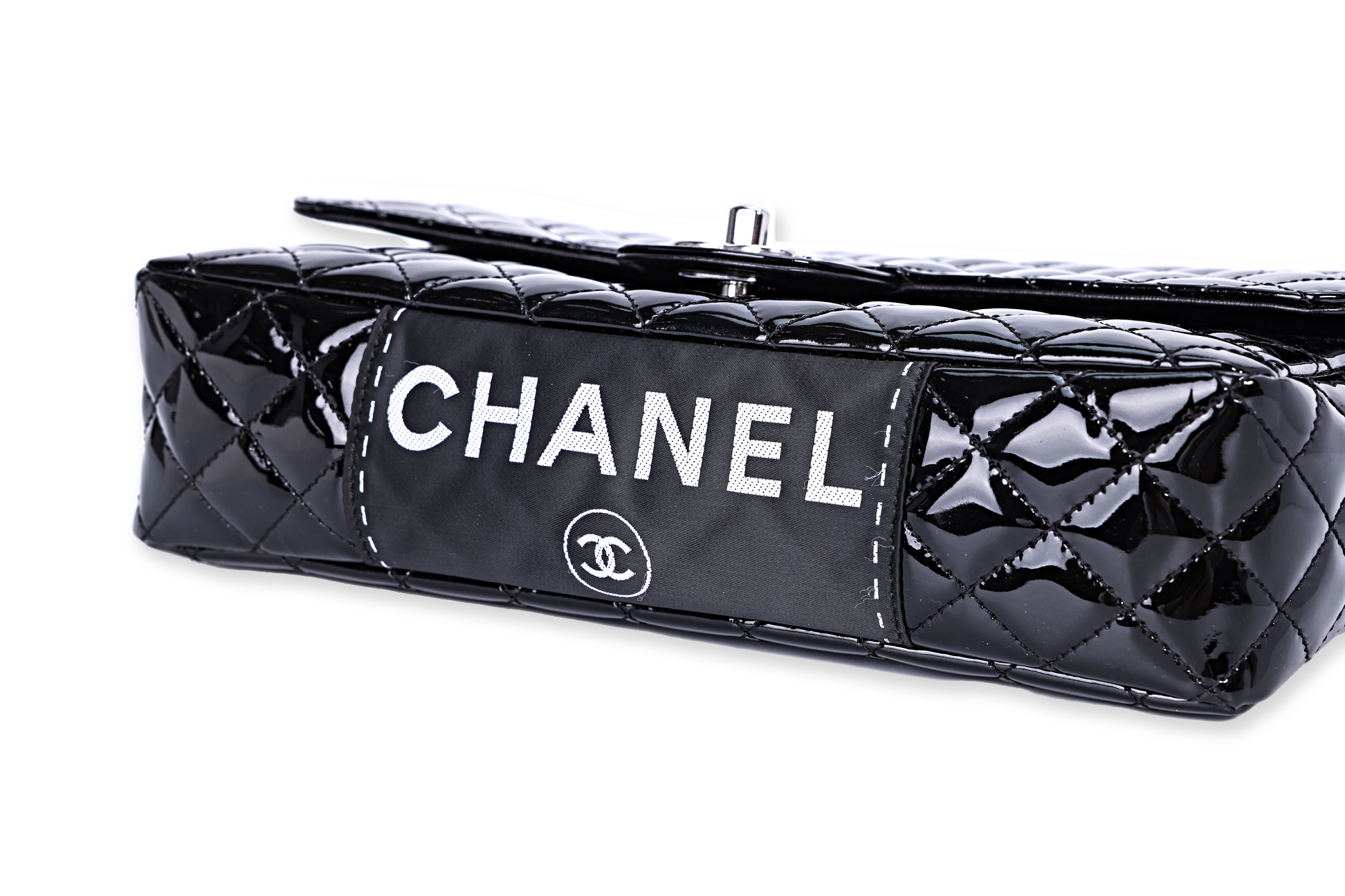 A CHANEL "SECRET LABEL" PATENT LEATHER FLAP BAG - Image 5 of 9