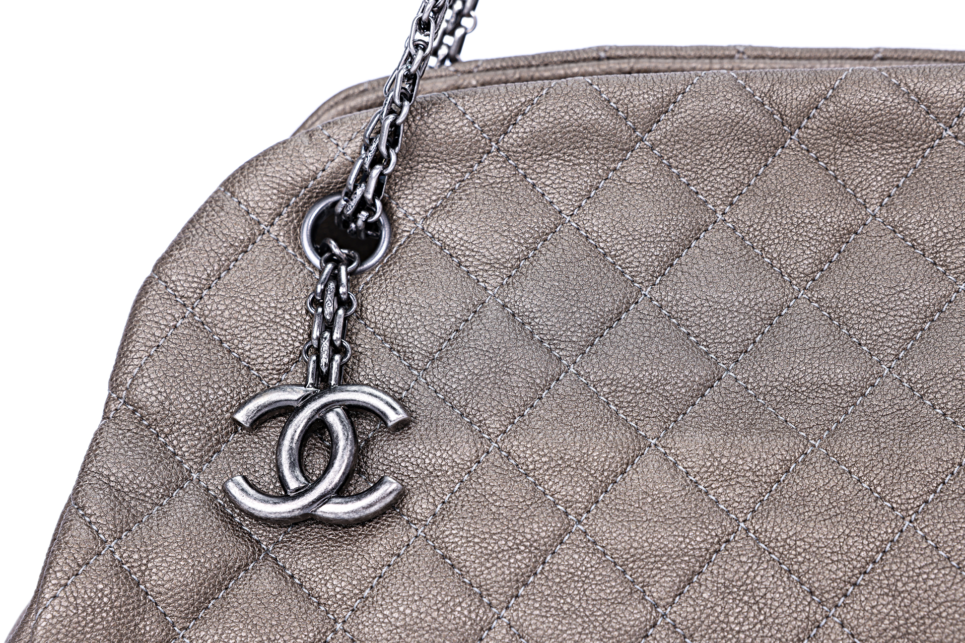 A CHANEL JUST MADEMOISELLE QUILTED CAVIAR LEATHER BAG - Image 4 of 4