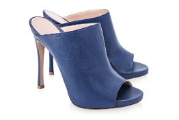 A PAIR OF GIANVITO ROSSI BLUE SANDALS EU 36