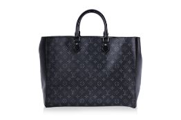 A LOUIS VUITTON DOUBLE FLAT MESSENGER