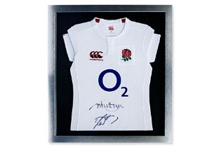 A FRAMED ENGLAND RUGBY JERSEY 2018 SIGNED BY PLAYERS