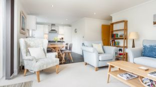 SANDBANKS, UNITED KINGDOM - A 7 NIGHT HOLIDAY APARTMENT STAY