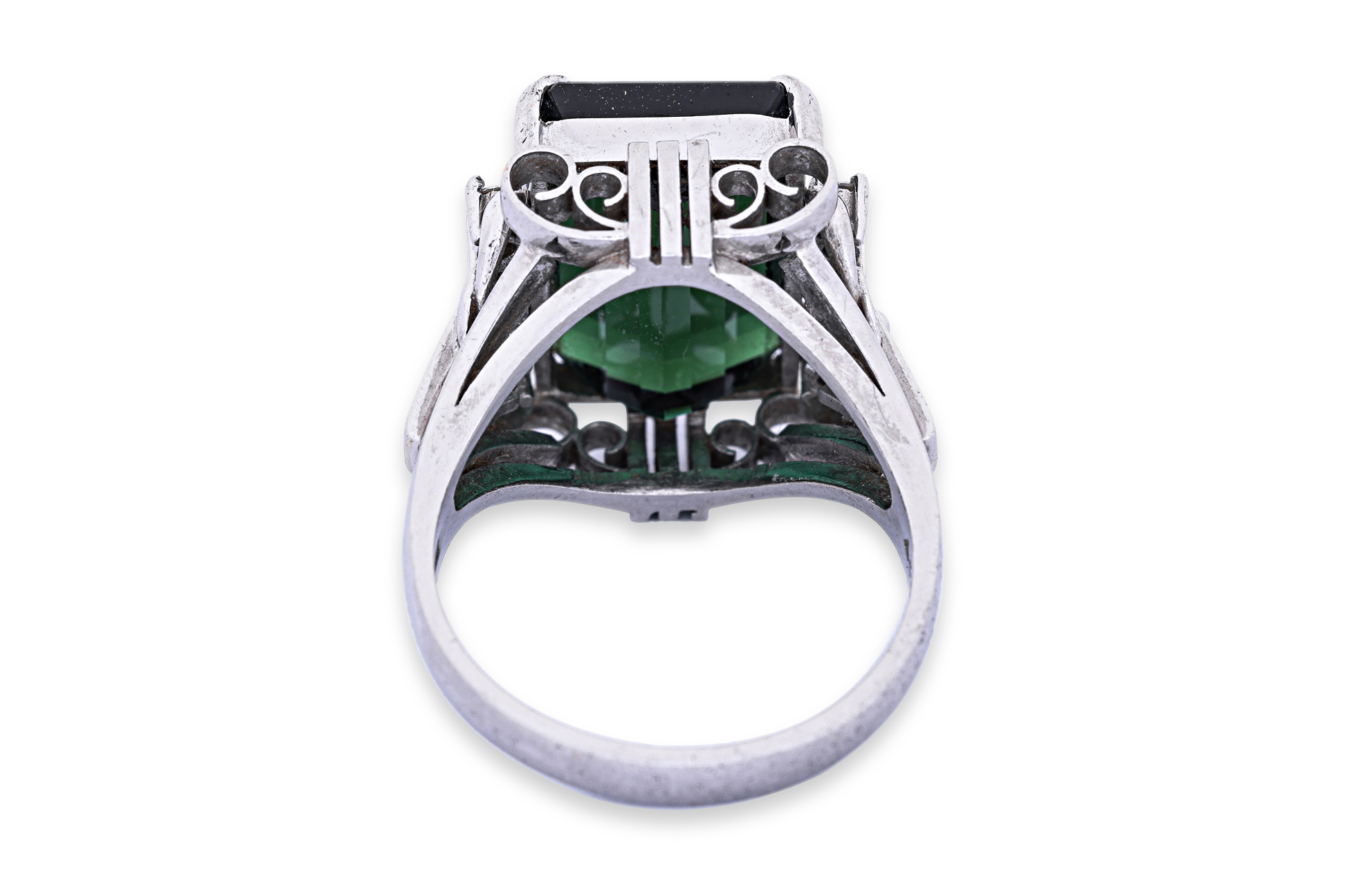 A GREEN TOURMALINE AND DIAMOND RING - Image 3 of 4