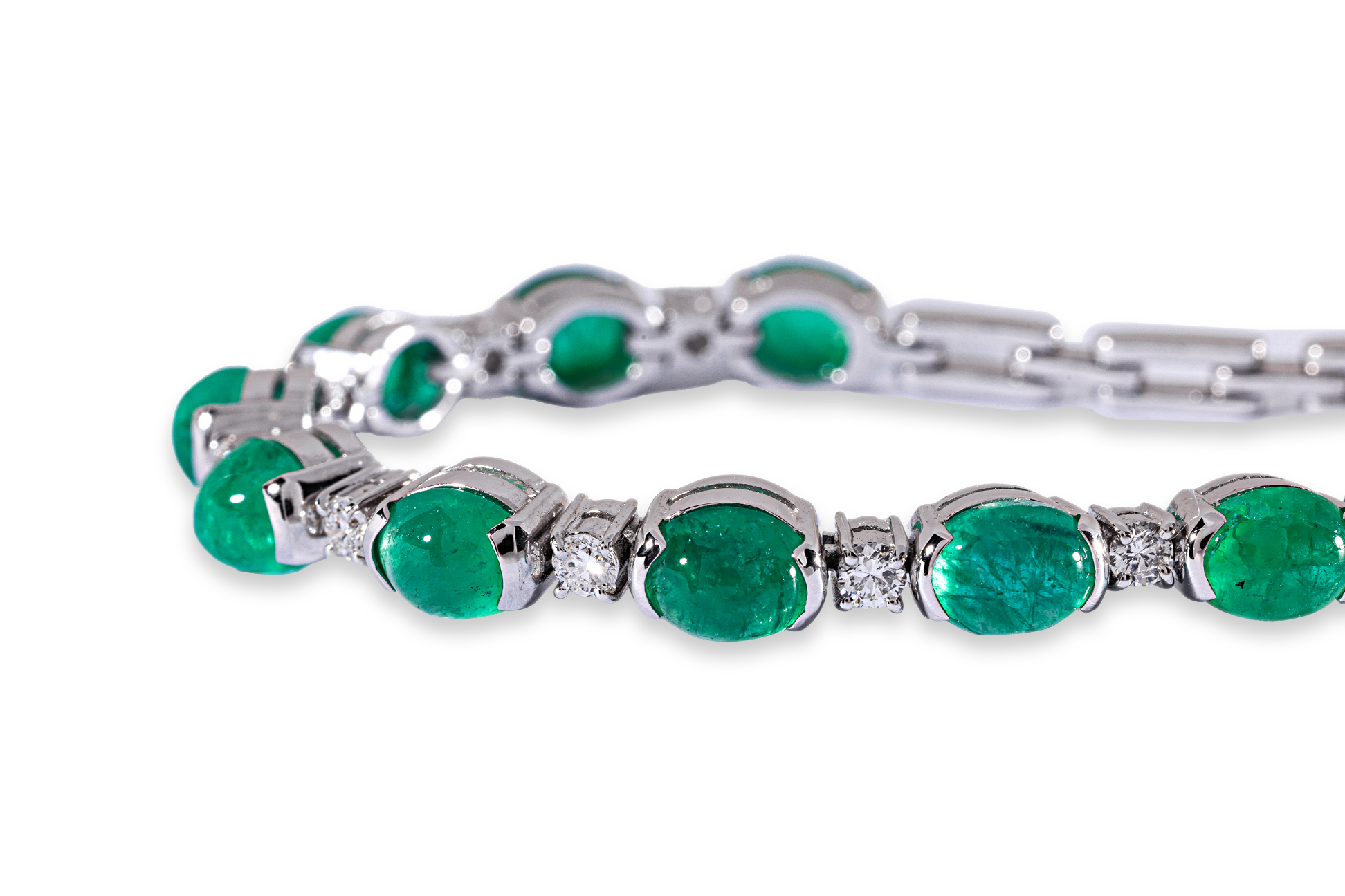 AN EMERALD AND DIAMOND BRACELET - Image 2 of 3