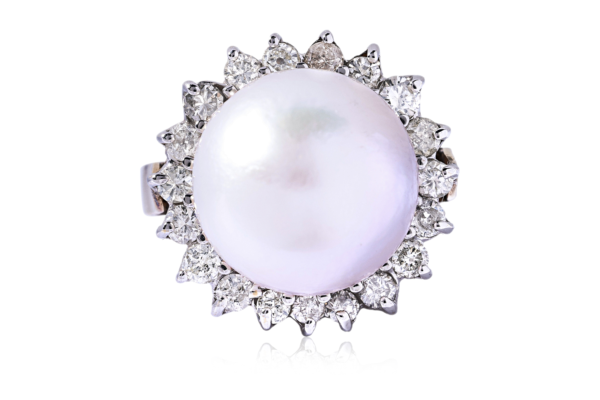A CULTURED PEARL AND DIAMOND RING - Image 2 of 4