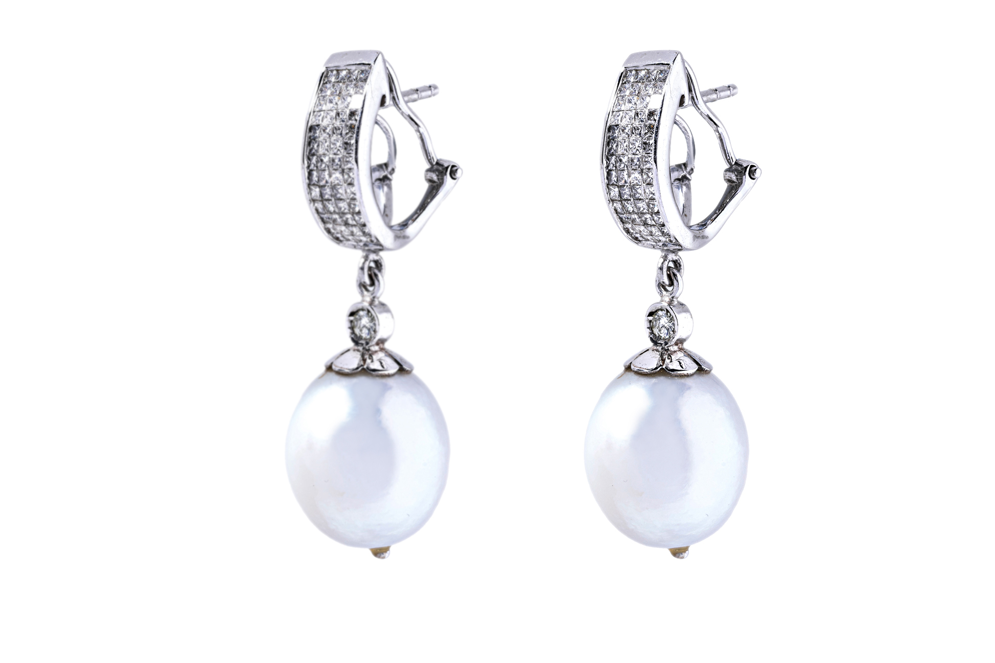 A PAIR OF CULTURED PEARL AND DIAMOND DROP EARRINGS - Image 2 of 4