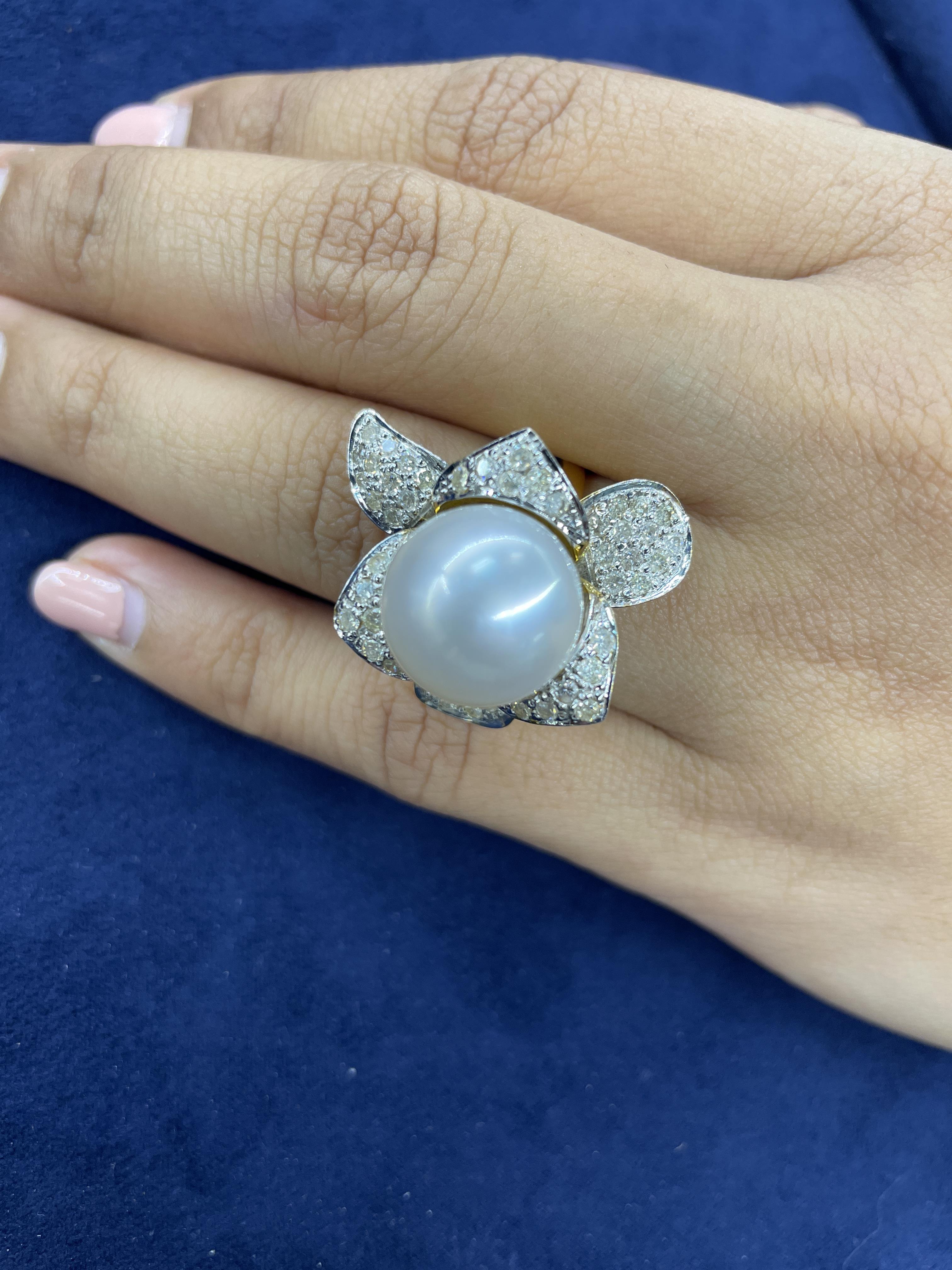 A CULTURED BAROQUE PEARL AND DIAMOND 'ORCHID' RING - Image 4 of 4