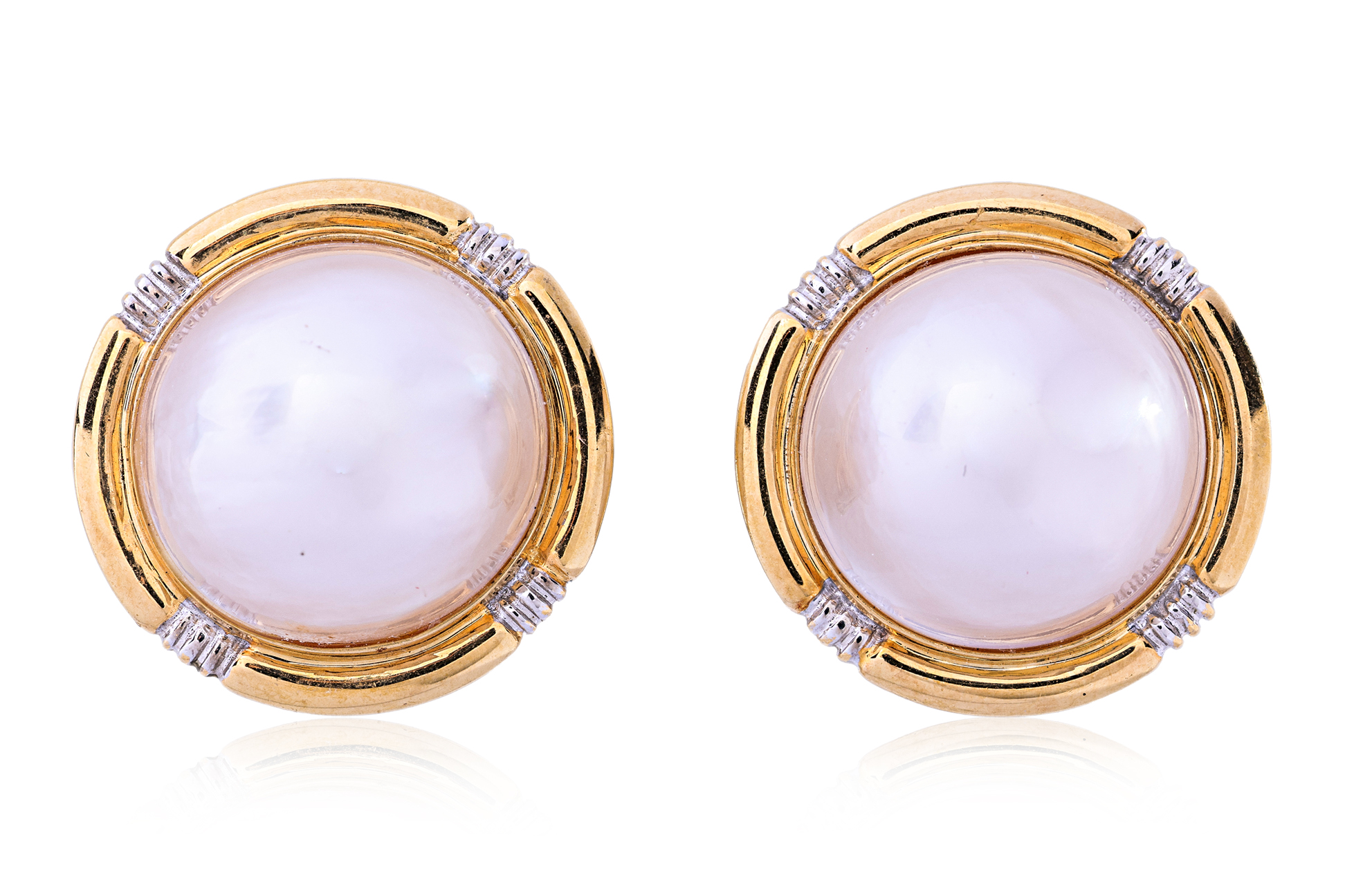 A PAIR OF MABE PEARL EARRINGS