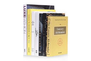 FASHION BOOKS - LUXE