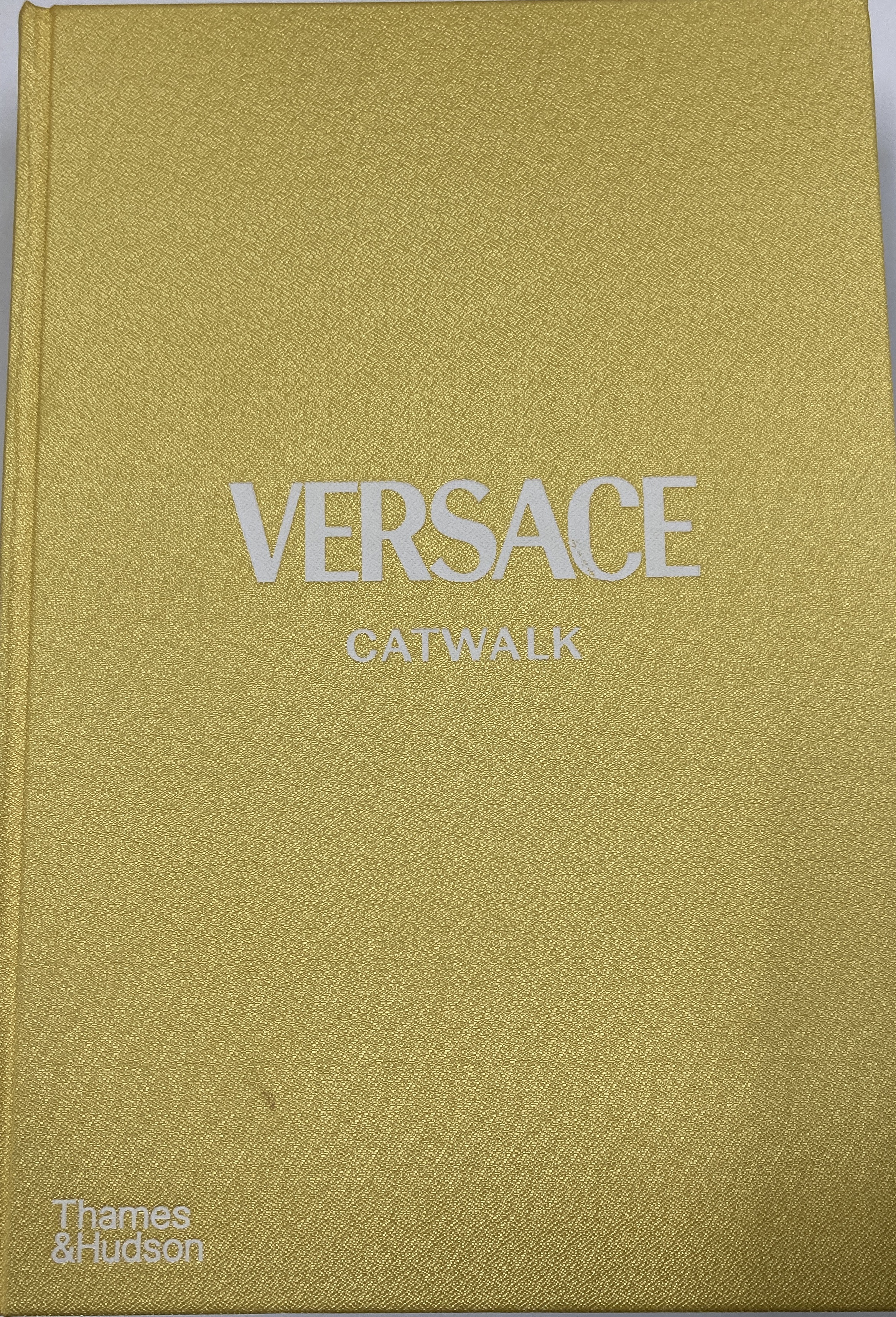 FASHION BOOKS - VERSACE - Image 5 of 5